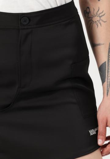 Юбка с накладными карманами