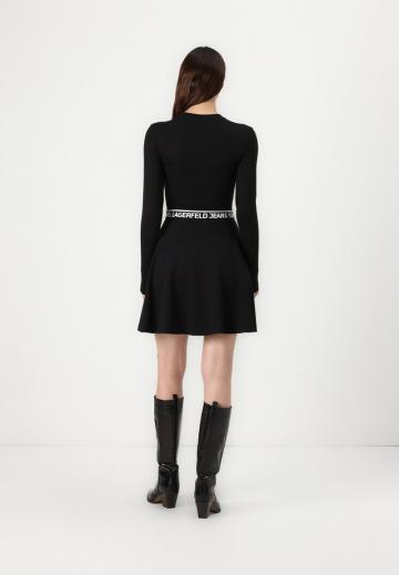 Короткое платье