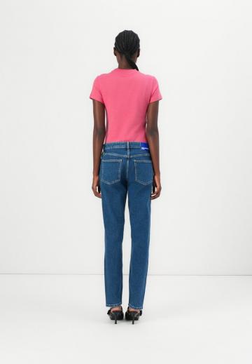 Прямые джинсы