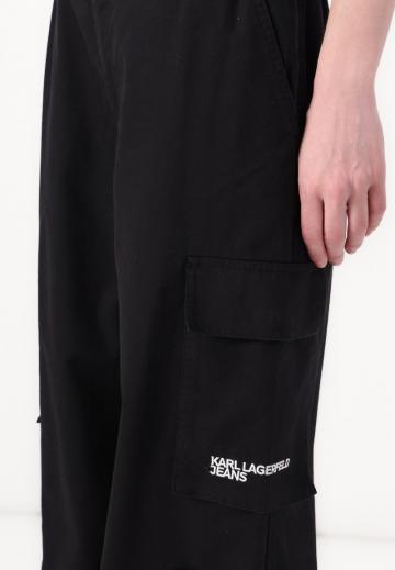 Брюки с накладными карманами