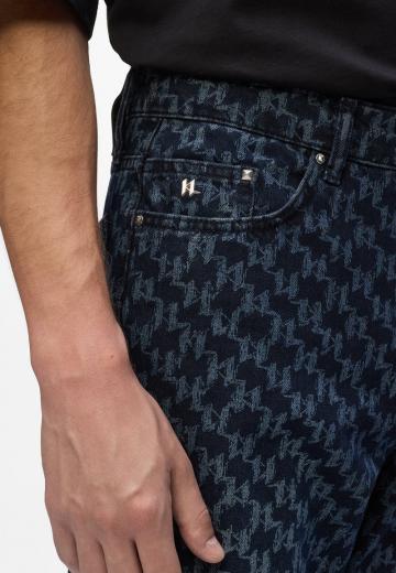 Прямые джинсы