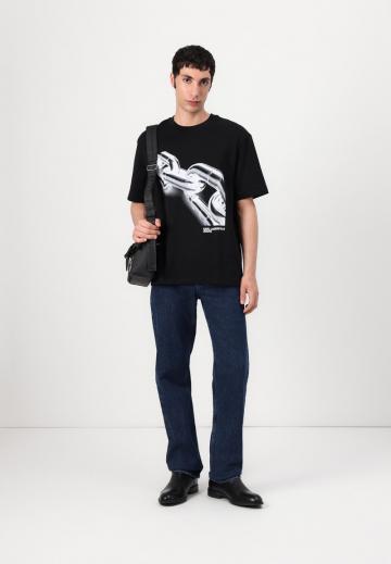 Прямые джинсы