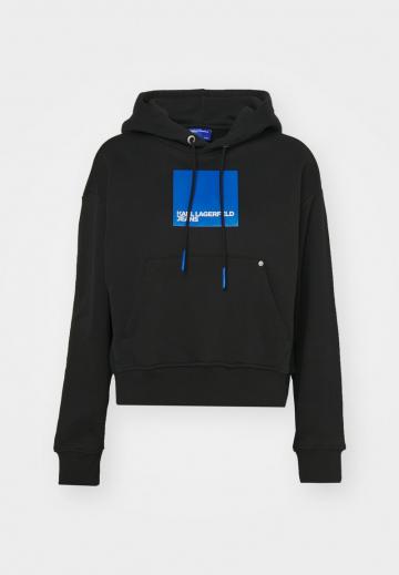 Пуловер с капюшоном