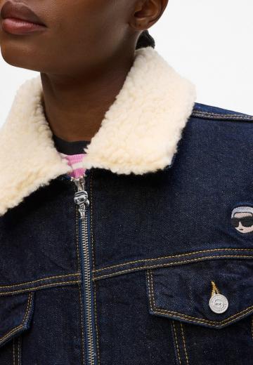 Джинсовая куртка