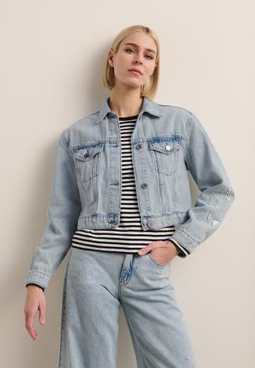 Джинсовая куртка