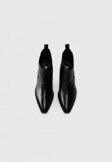 Ковбойские сапожки