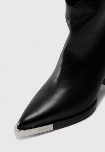 Полусапожки на высоком каблуке