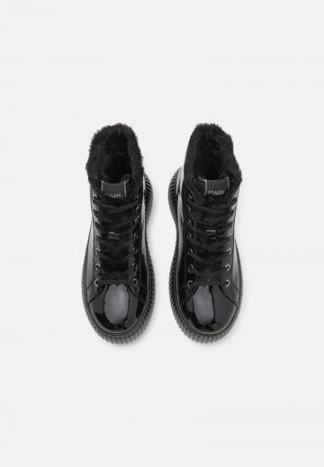 Ботинки на шнуровке