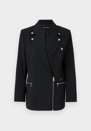 Блейзер с накладными карманами