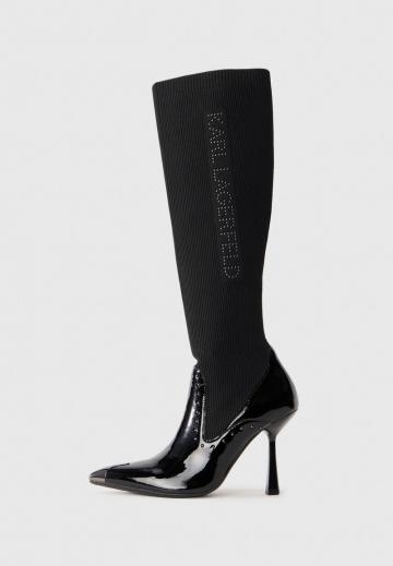 Высокие сапоги