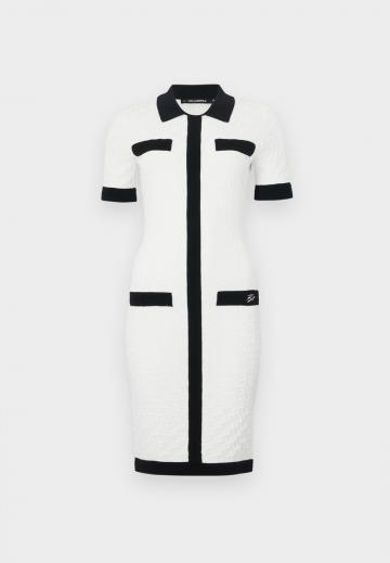 Вязаное платье