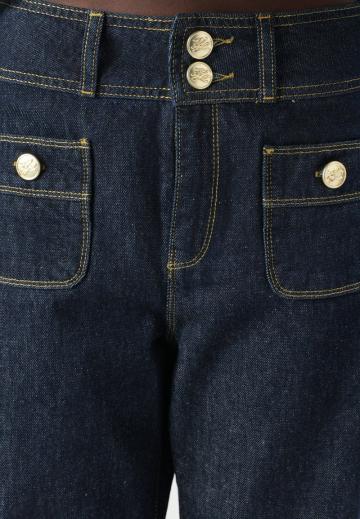 Прямые джинсы