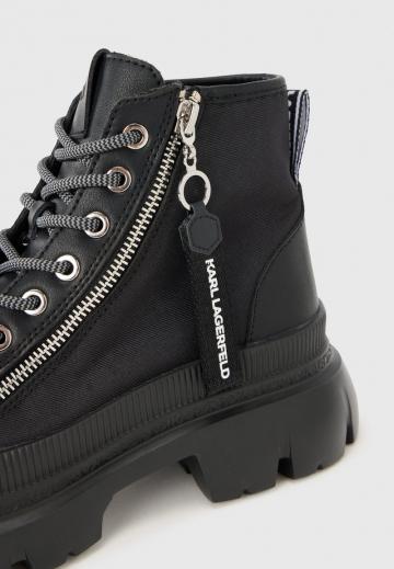 Ботинки на шнуровке