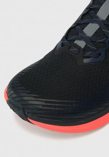 Беговые кроссовки