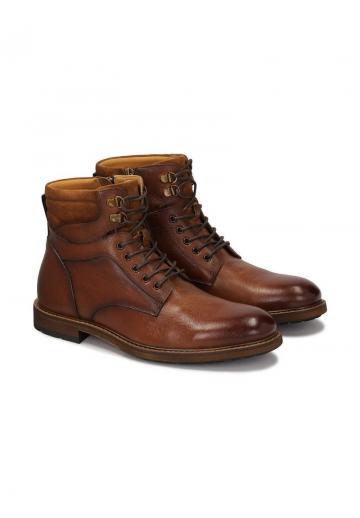 Ботинки на шнуровке