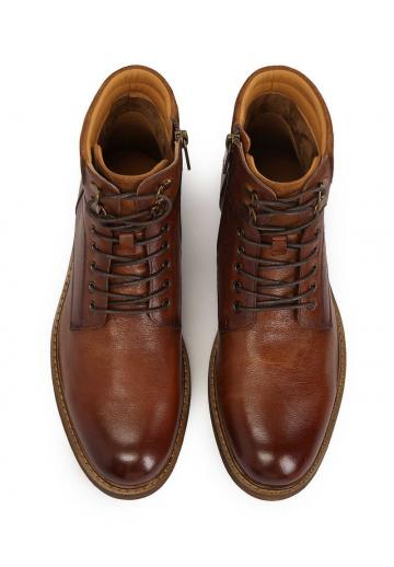 Ботинки на шнуровке