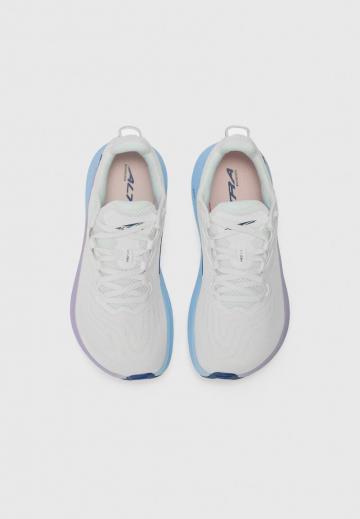 Беговые кроссовки