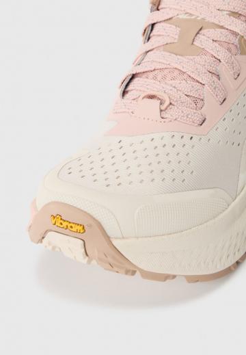 Беговые кроссовки