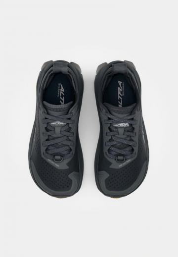 Беговые кроссовки