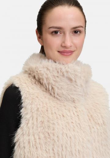 Пуховой жилет