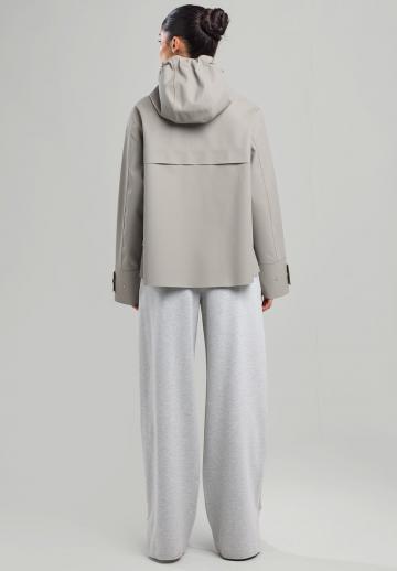 Куртка с накладнымит карманами