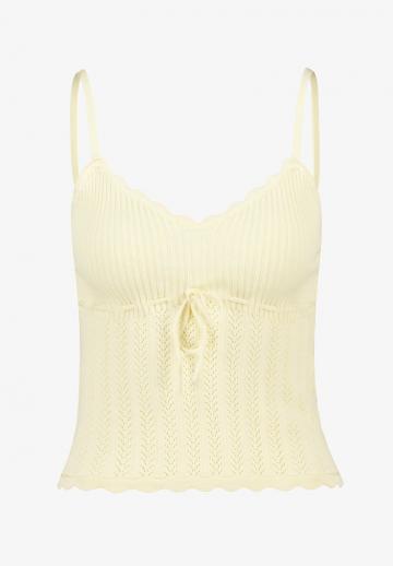 Топ на бретельках