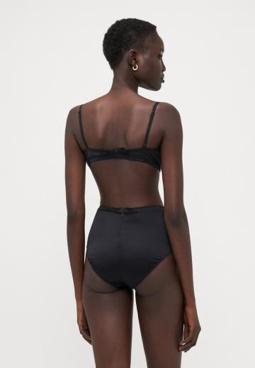 Бюстгальтер на косточках