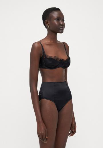 Бюстгальтер на косточках