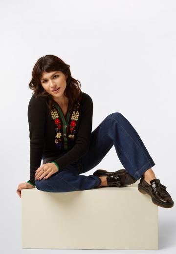 Клешеные джинсы