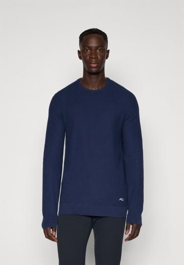 Спортивная кофта