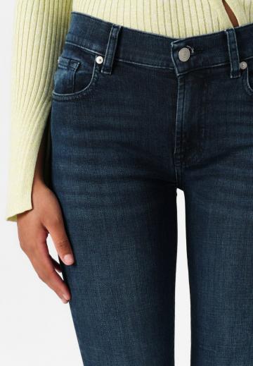 Клешеные брюки