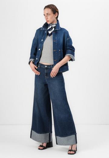 Джинсовая куртка