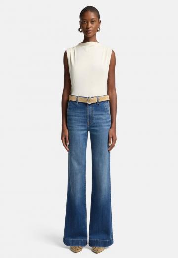 Клешеные джинсы