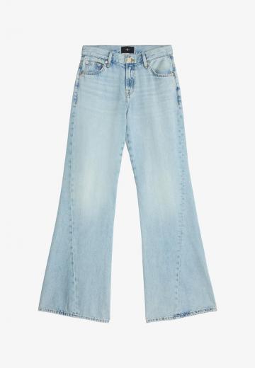 Клешеные джинсы