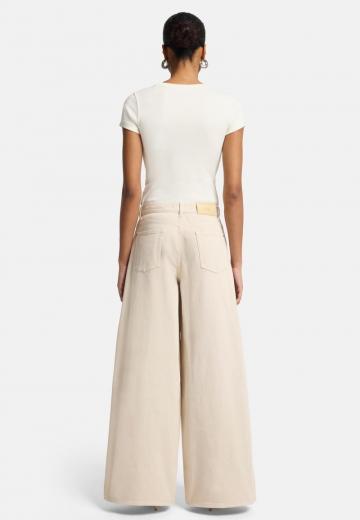 Клешеные джинсы