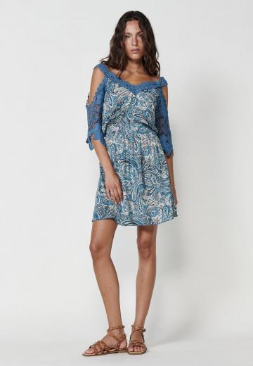 Короткое платье