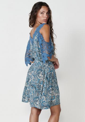 Короткое платье