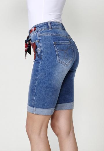 Джинсовые шорты
