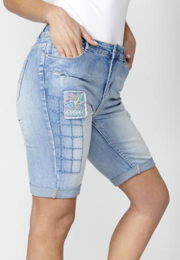 Джинсовые шорты