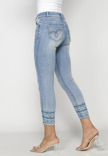 Короткие джинсы