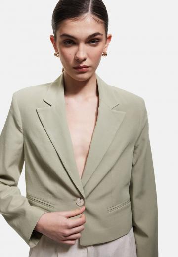 Блейзер с накладными карманами