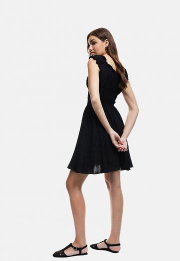 Короткое платье