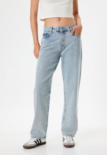 Джинсы