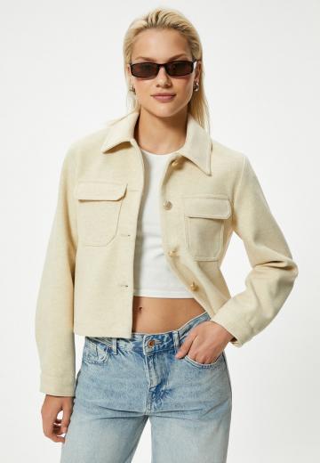 Куртка с накладнымит карманами