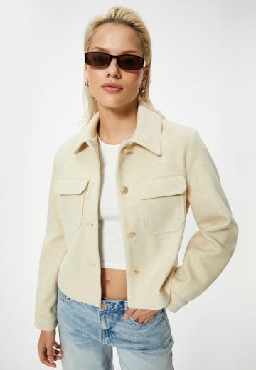 Куртка с накладнымит карманами