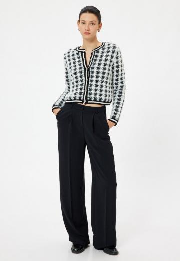 Жаккардовая вязаная кофта