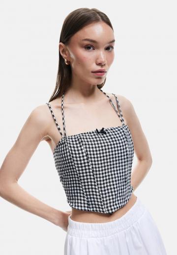 Топ на бретельках