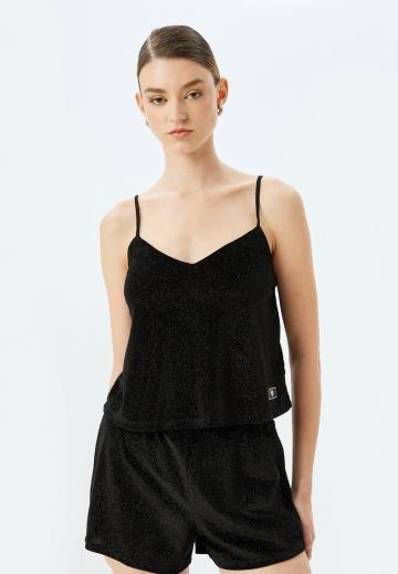 Топ на бретельках