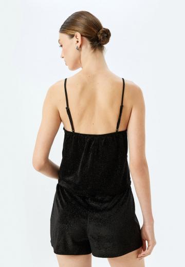 Топ на бретельках