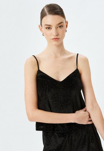 Топ на бретельках